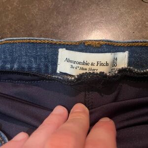 Maternity 4” mom short